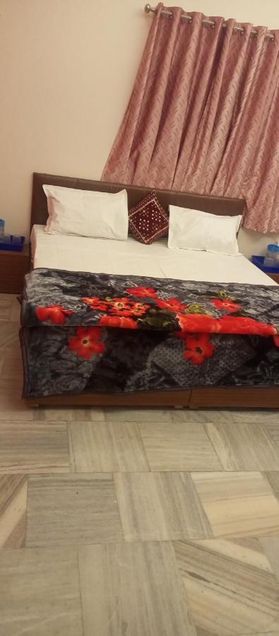 Bed and Breakfast Aashirwad Residency Ujjain Exterior foto